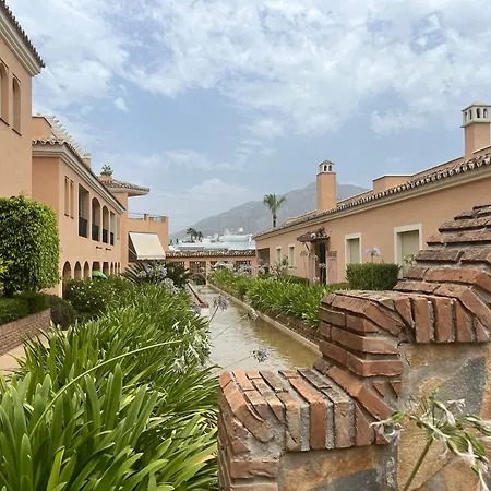 Apartment 2-Bed 10Min To Puerto Banus W Pool Bbq & Parking *
